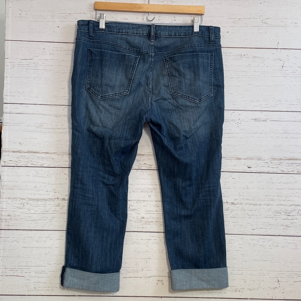 Simply Vera Vera Wang Roll Cuff Denim Capri Jeans, size 12 - Picture 5 of 16